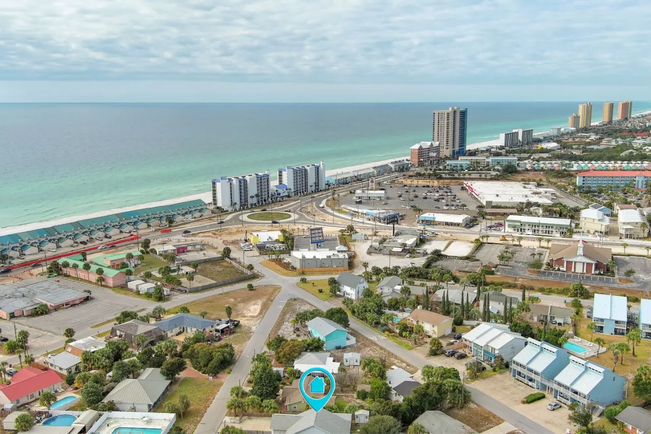 Starfish Beach House Beach Cottage w/ Sunroom & Pet-Friendly 16