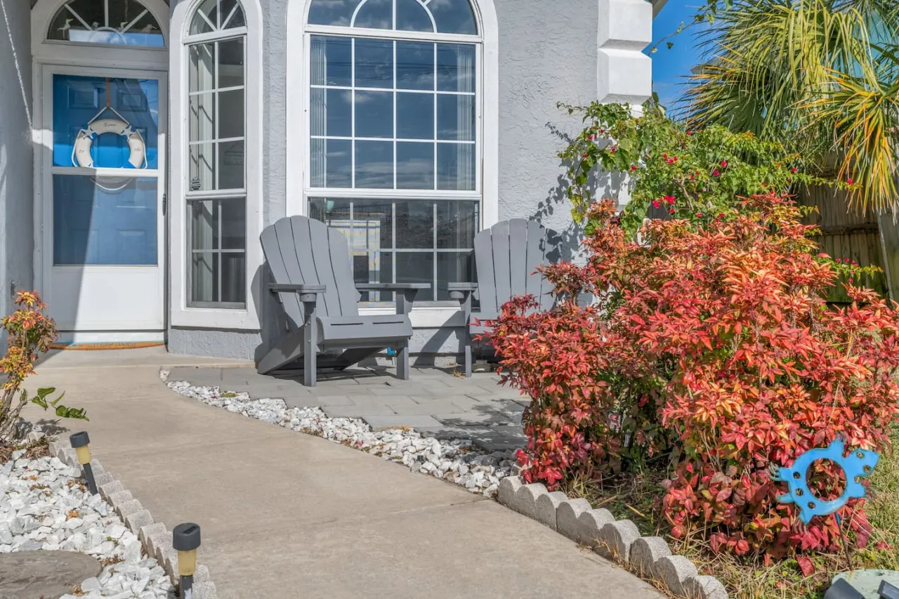 Starfish Beach House Beach Cottage w/ Sunroom & Pet-Friendly 18