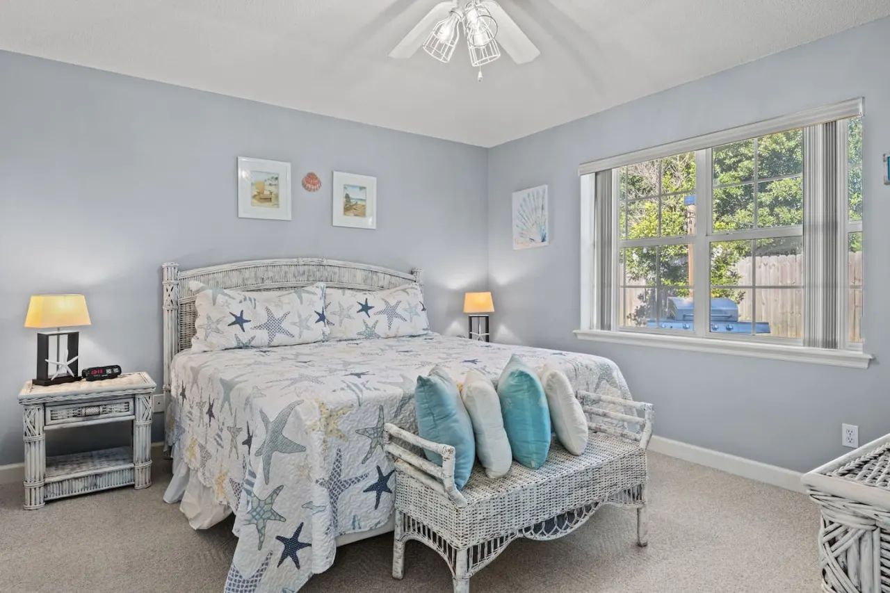 Starfish Beach House Beach Cottage w/ Sunroom & Pet-Friendly 6