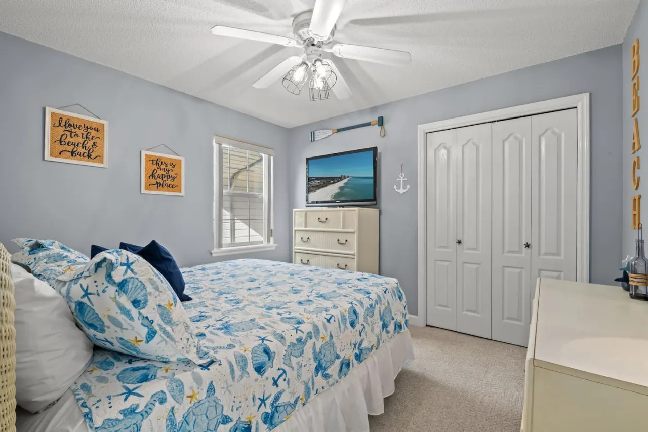 Starfish Beach House Beach Cottage w/ Sunroom & Pet-Friendly 7