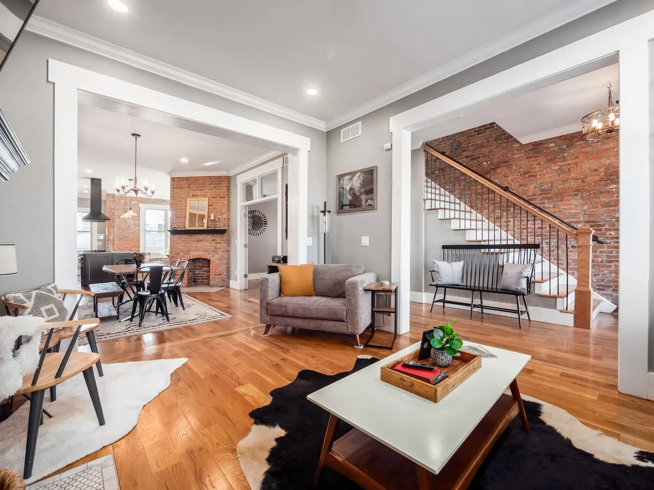 *Historic Home Near Downtown* Sleeps 14 Arcade 20