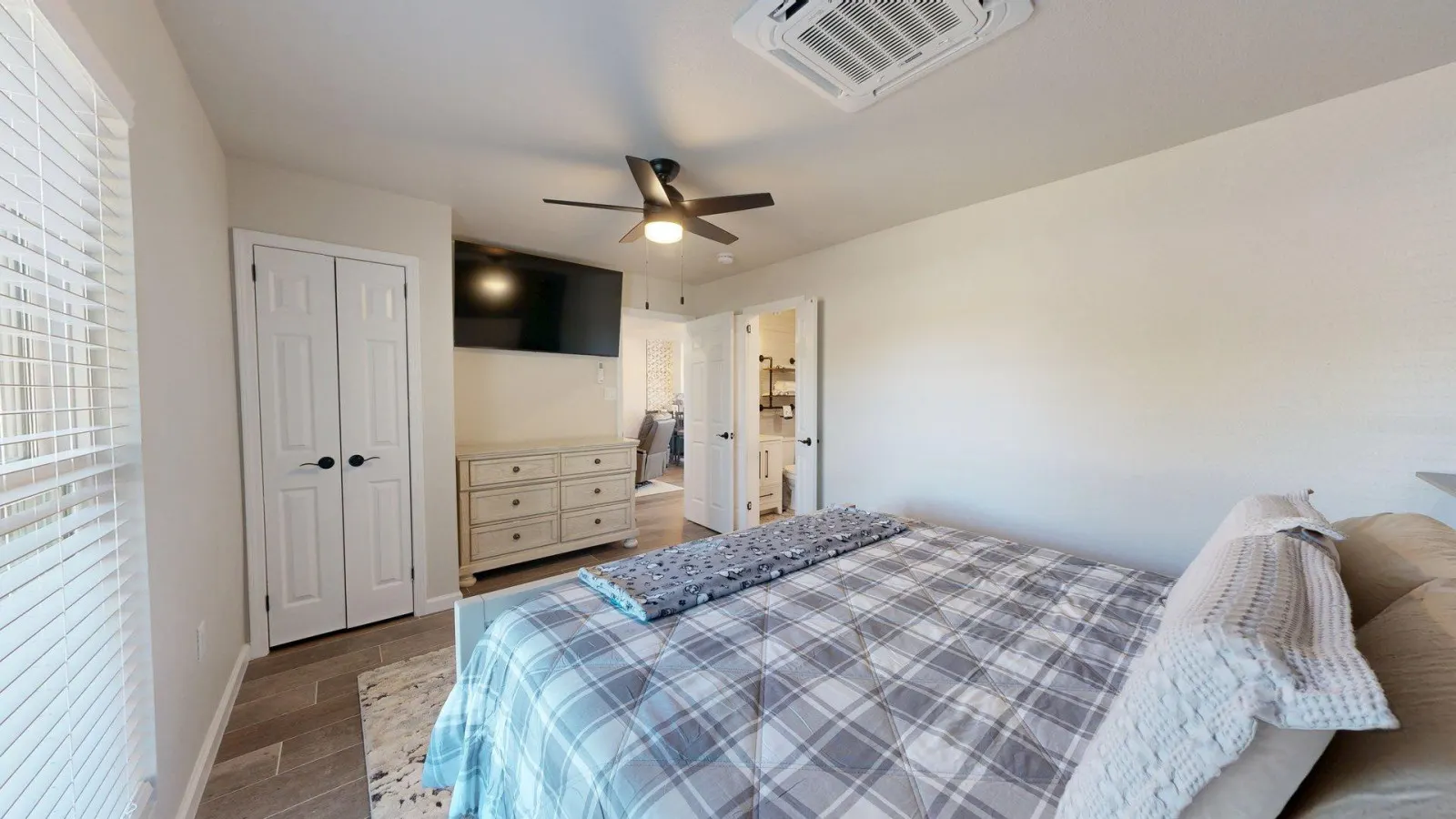 *NEW* The Button on Bucknell - Pet Friendly 10