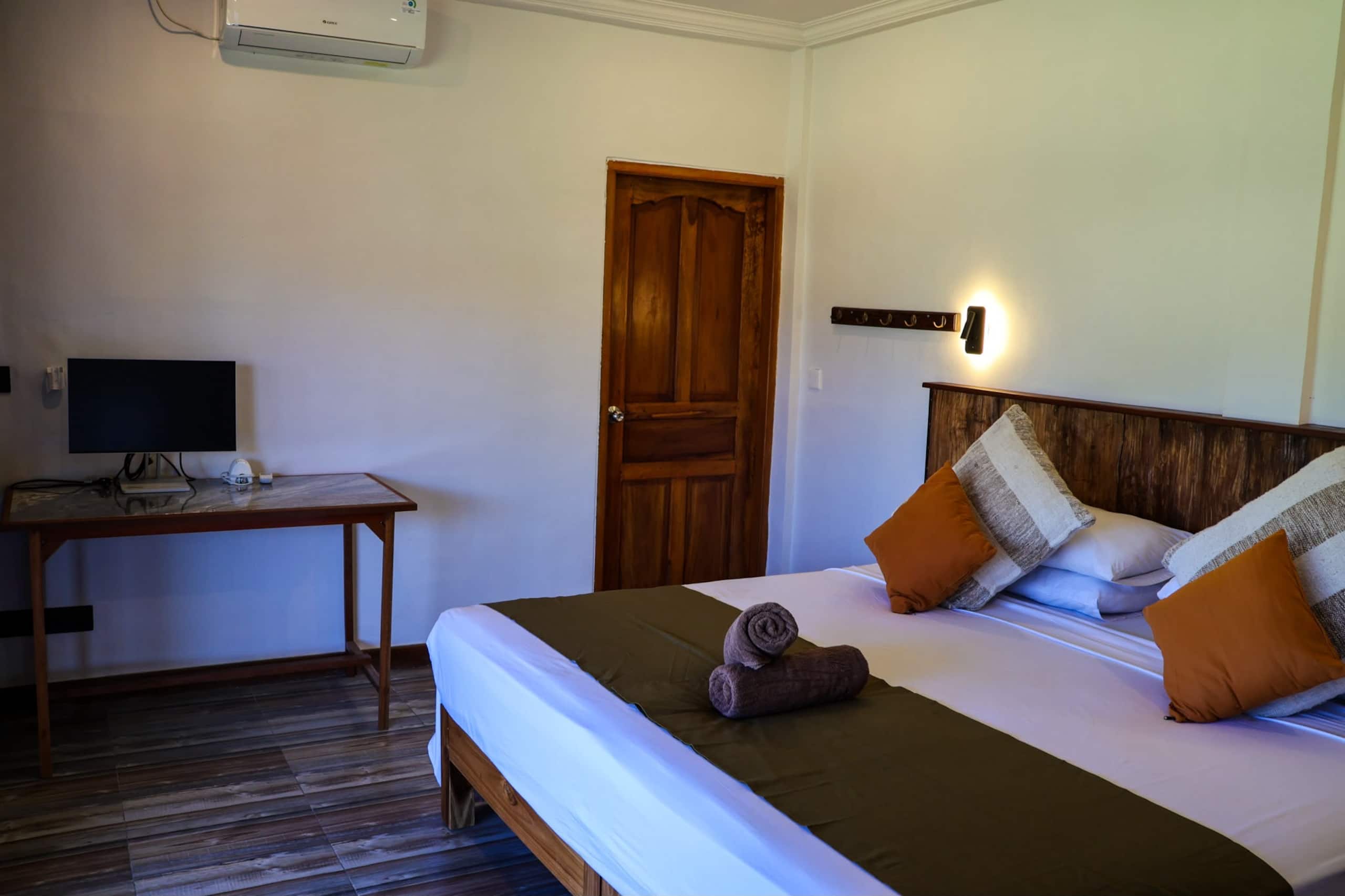 7BR Villa WoW by Inspirit Ubud with Ricefield View 18