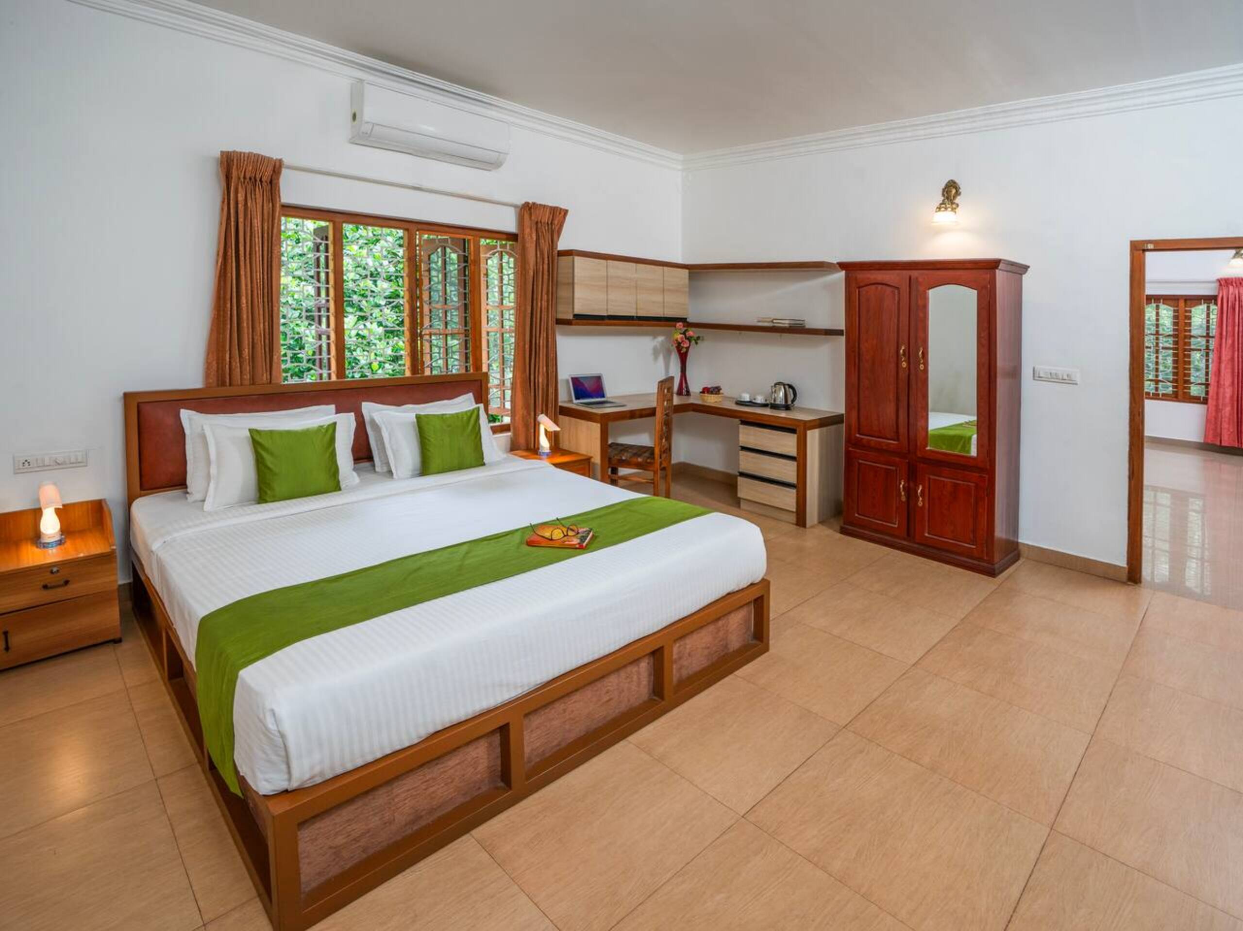 De Spicewoods | 4 Bedroom Pool Villa | Breakfast 9