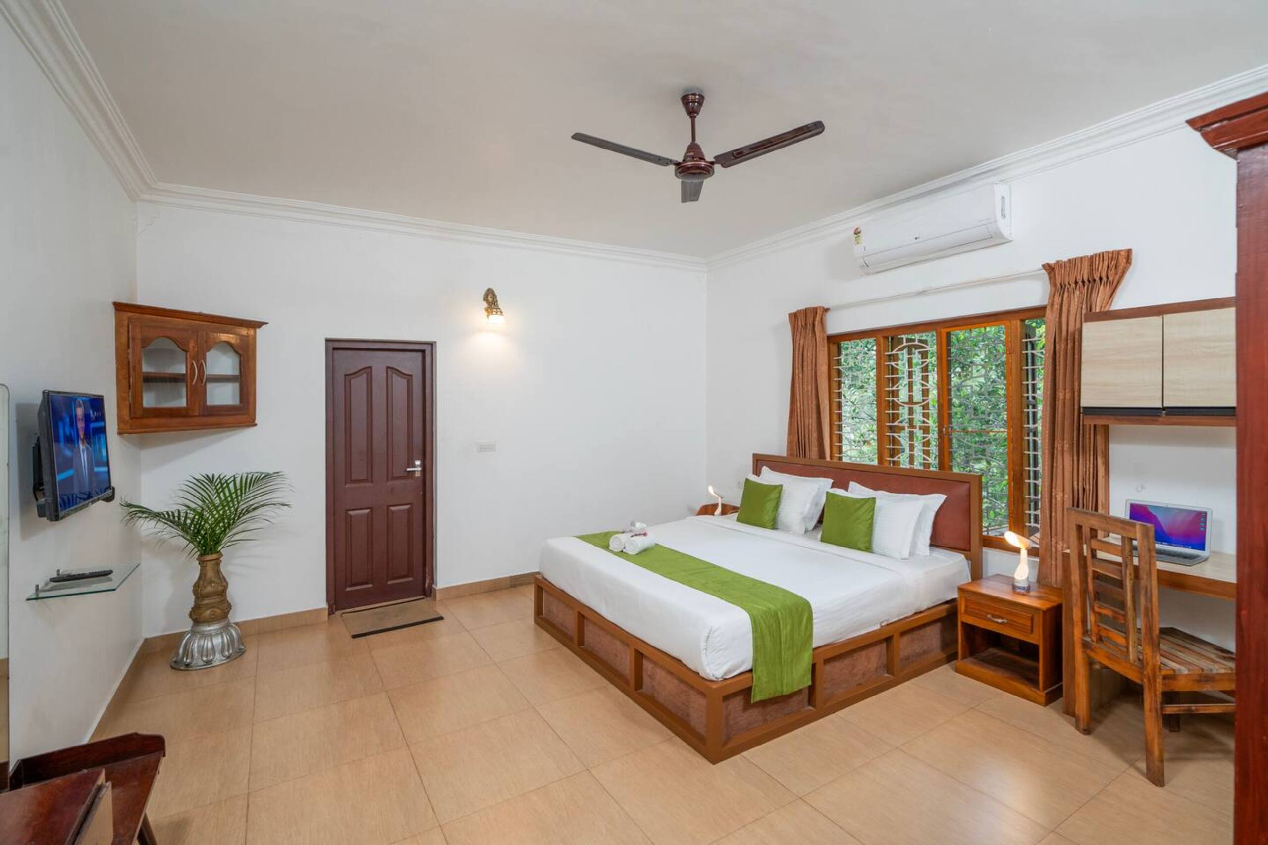 De Spicewoods | 4 Bedroom Pool Villa | Breakfast — photo 5