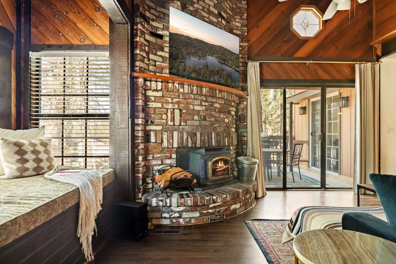 Iris Haus, w/ Hot Tub, Forest Views and Game Room 20