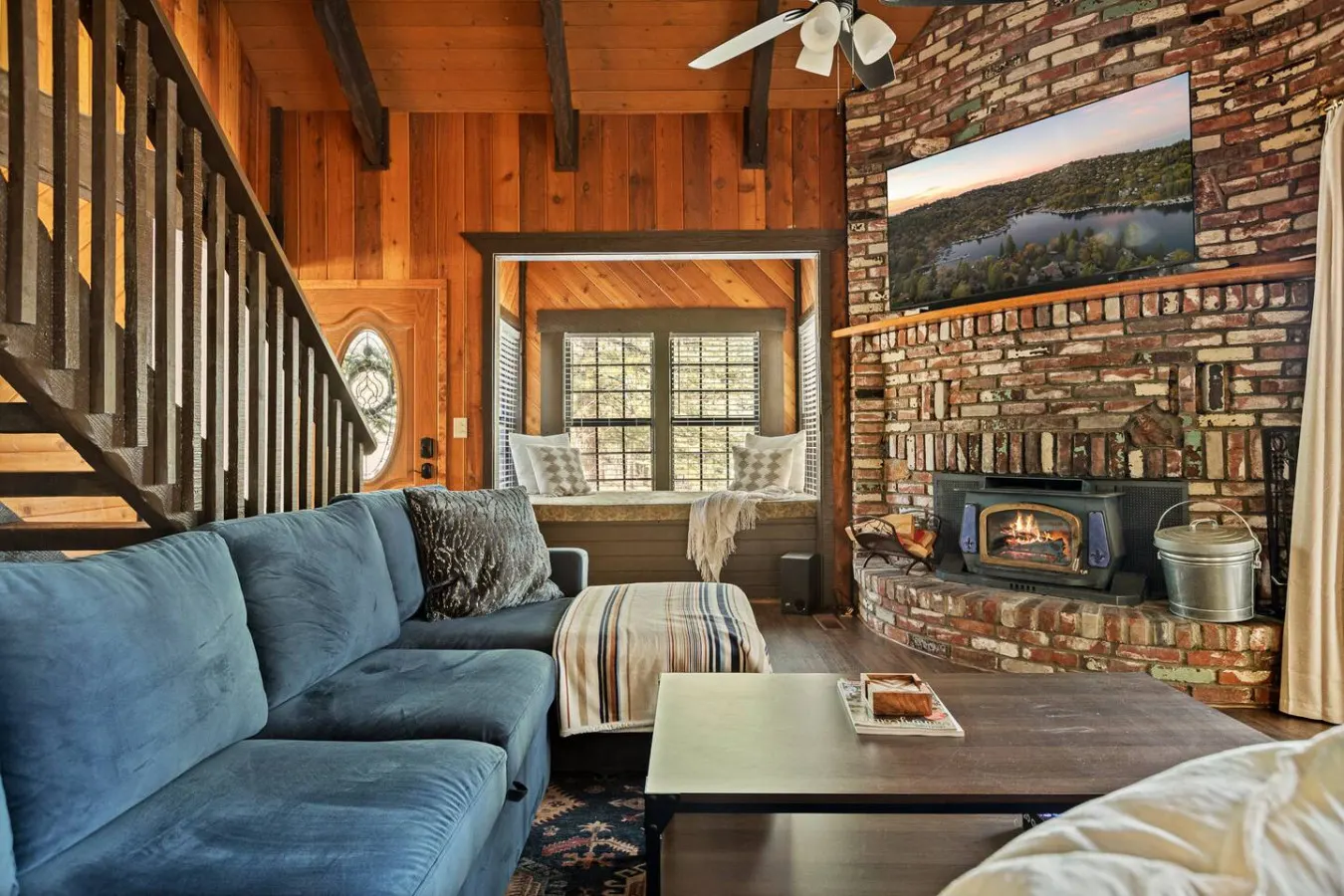 Iris Haus, w/ Hot Tub, Forest Views and Game Room 4