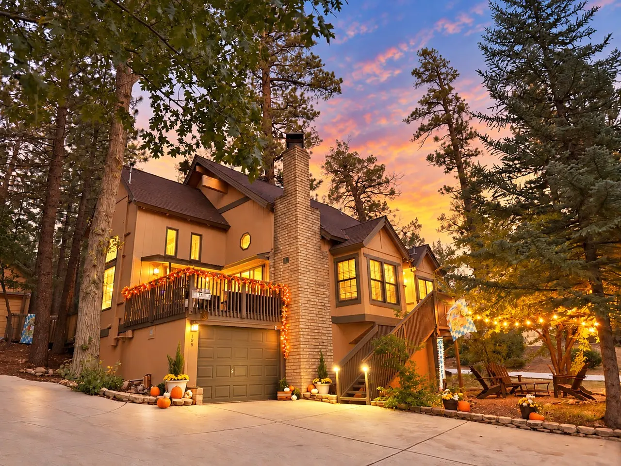 Iris Haus, w/ Hot Tub, Forest Views and Game Room 5