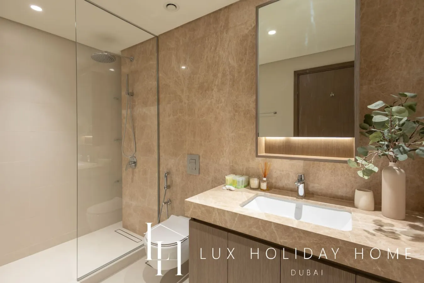 LUX The Grand Bleu Suite 17