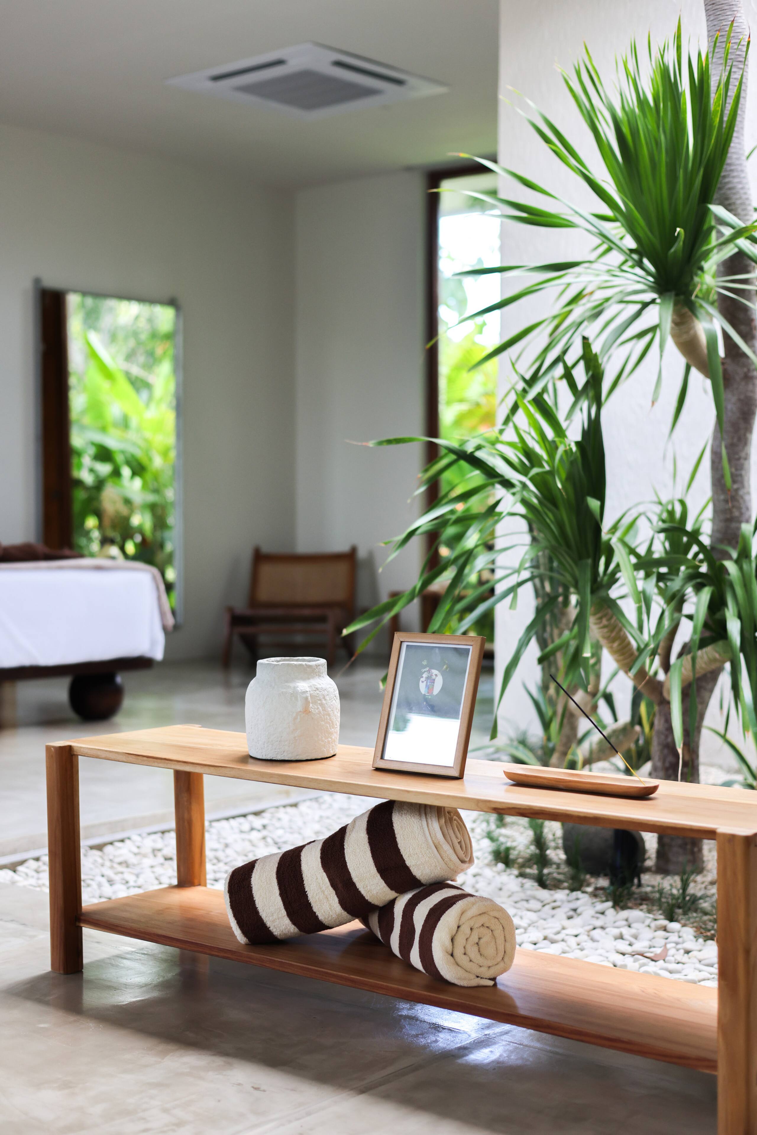 Modern Wellness Retreat: Icebath, Pool, Zen Patio 12