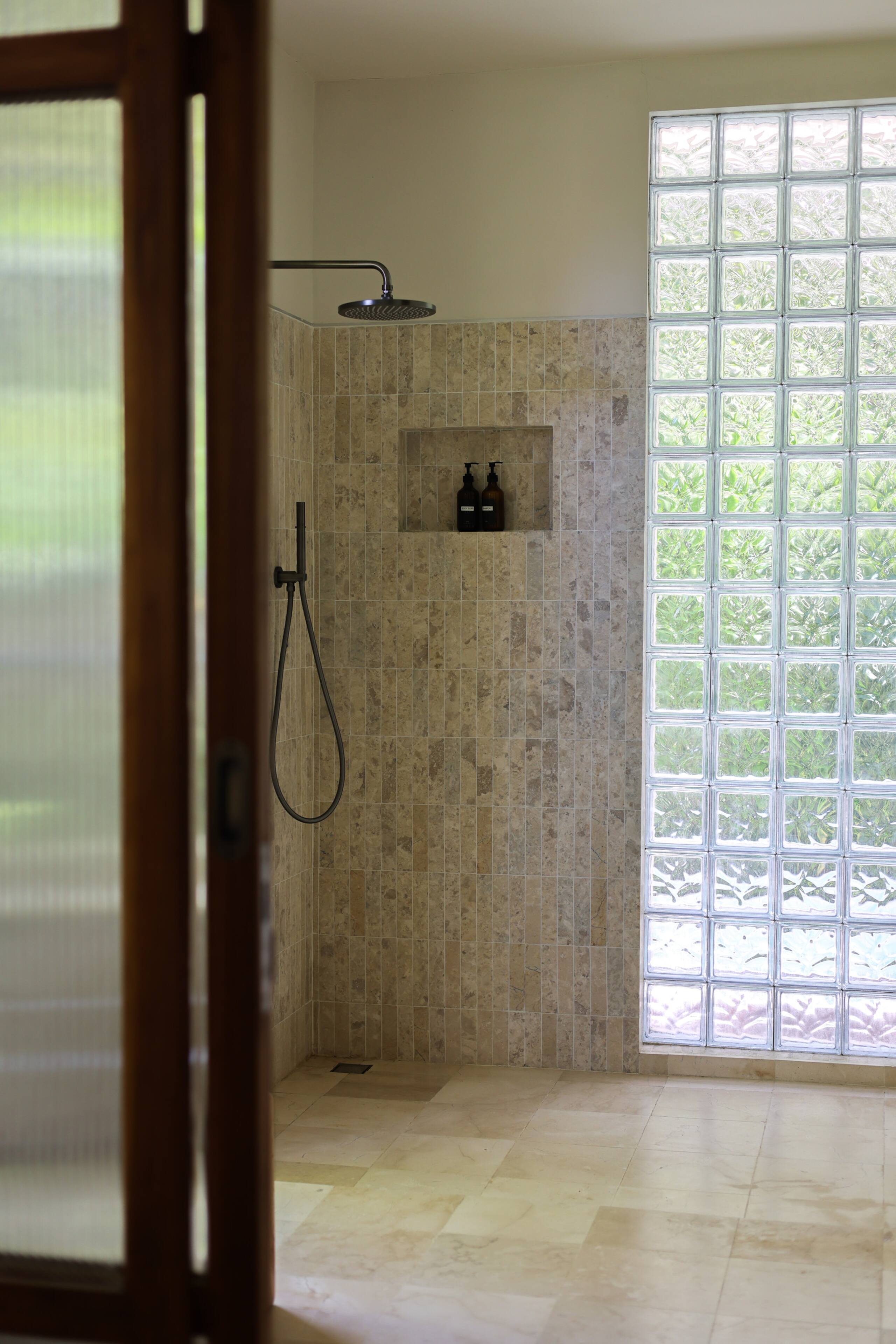 Modern Wellness Retreat: Icebath, Pool, Zen Patio 22