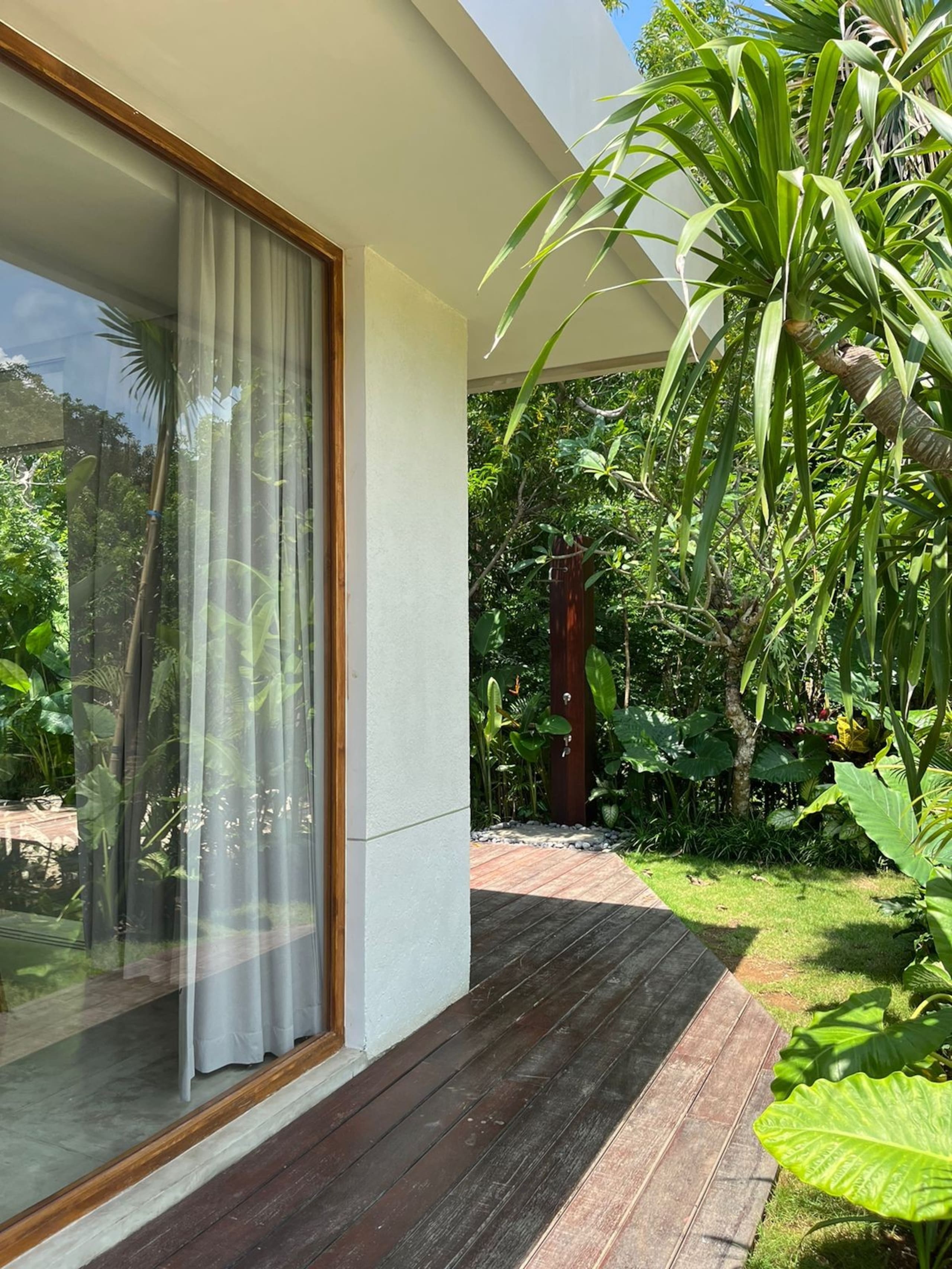 Modern Wellness Retreat: Icebath, Pool, Zen Patio 26