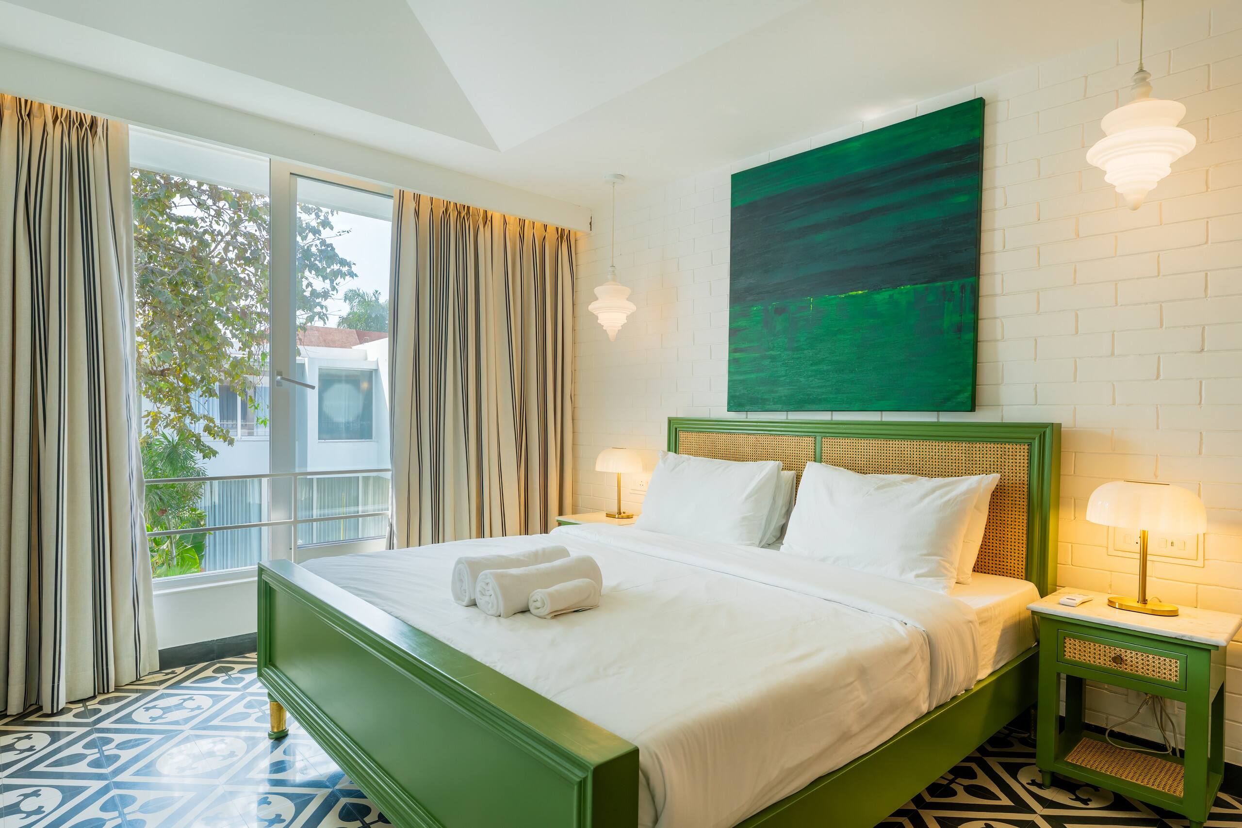 Sereno Arthouse - 2bhk modern villa w/private pool — photo 5