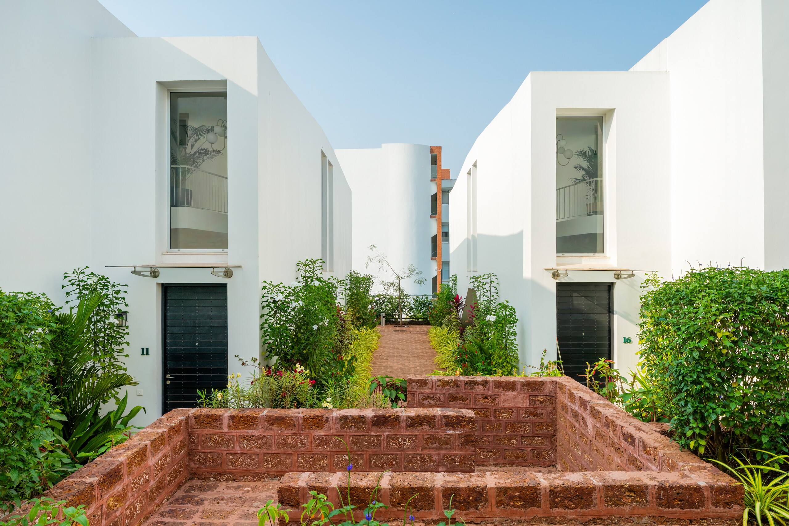 Sereno Arthouse - 2bhk modern villa w/private pool 6