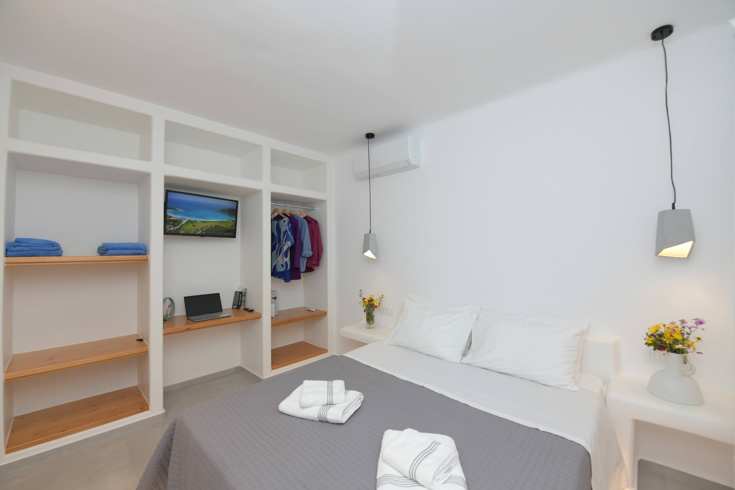White Velvet Suite 4 11