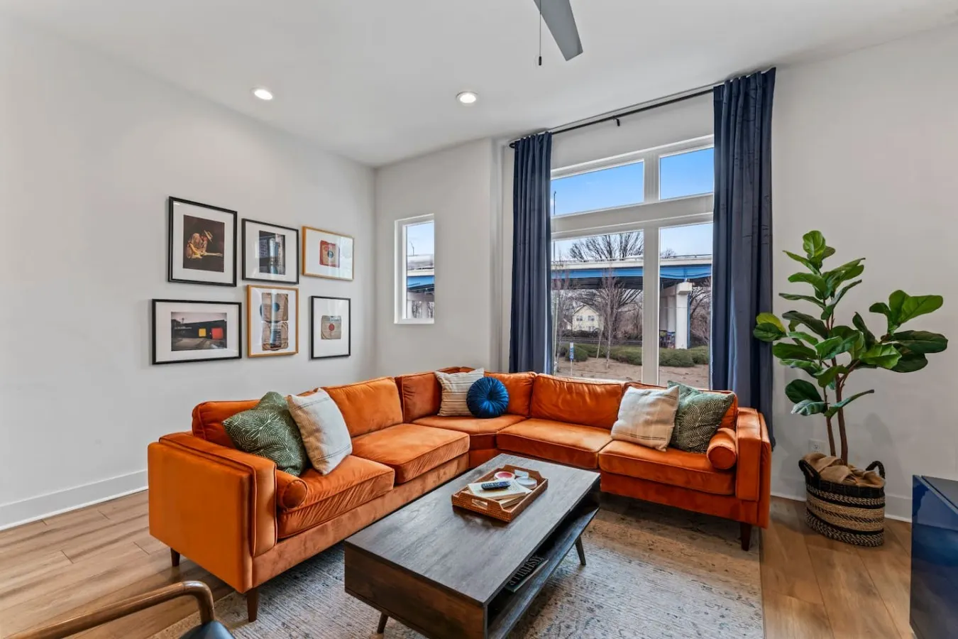 Nashville Retreat | Sleeps 12 + Rooftop Views — photo 3