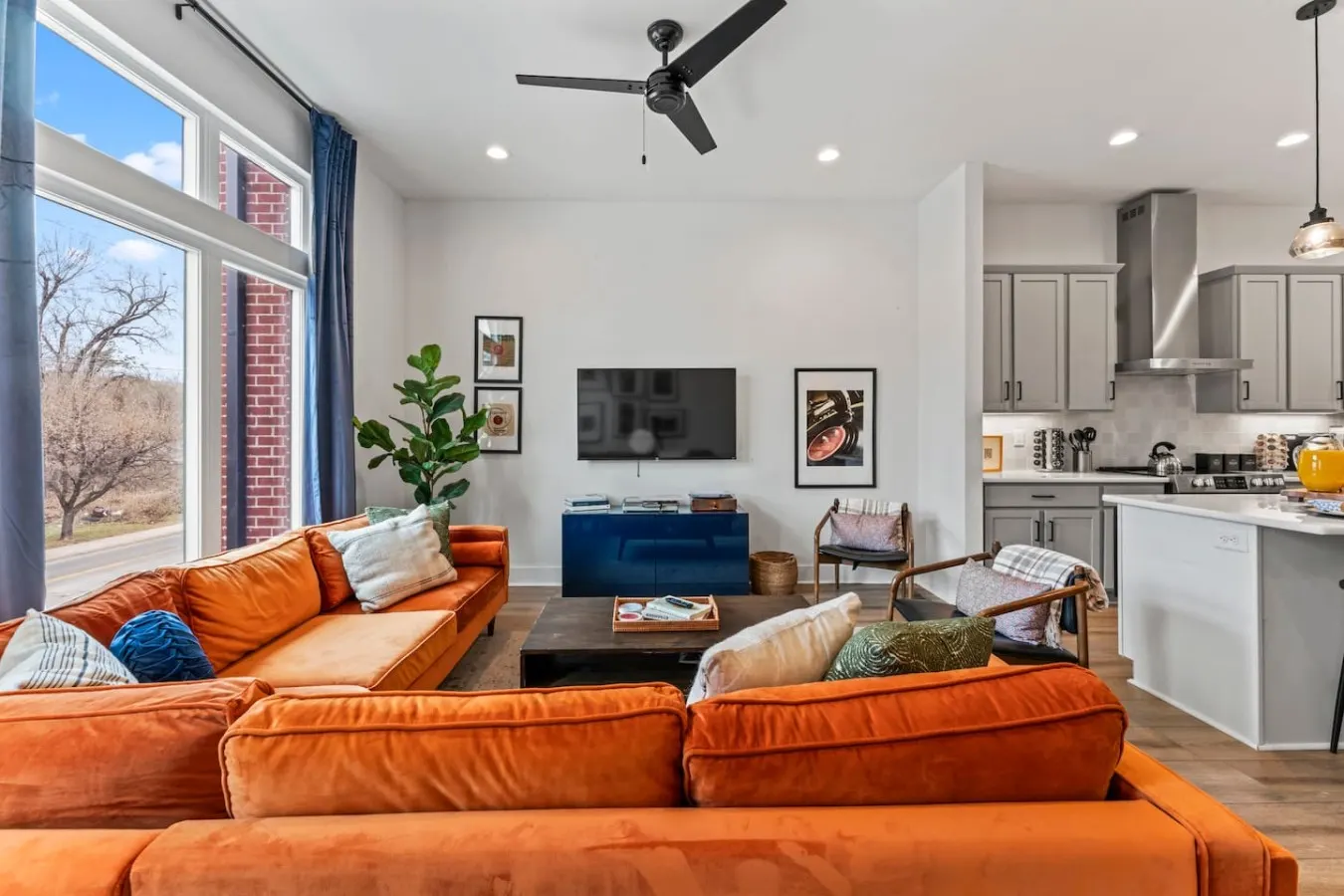 Nashville Retreat | Sleeps 12 + Rooftop Views — photo 5