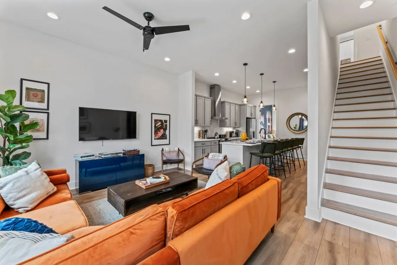 Nashville Retreat Sleeps 12 + Rooftop Views 6