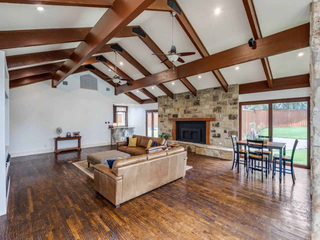Large Vacation Retreat with Private Pool + Hot Tub 11