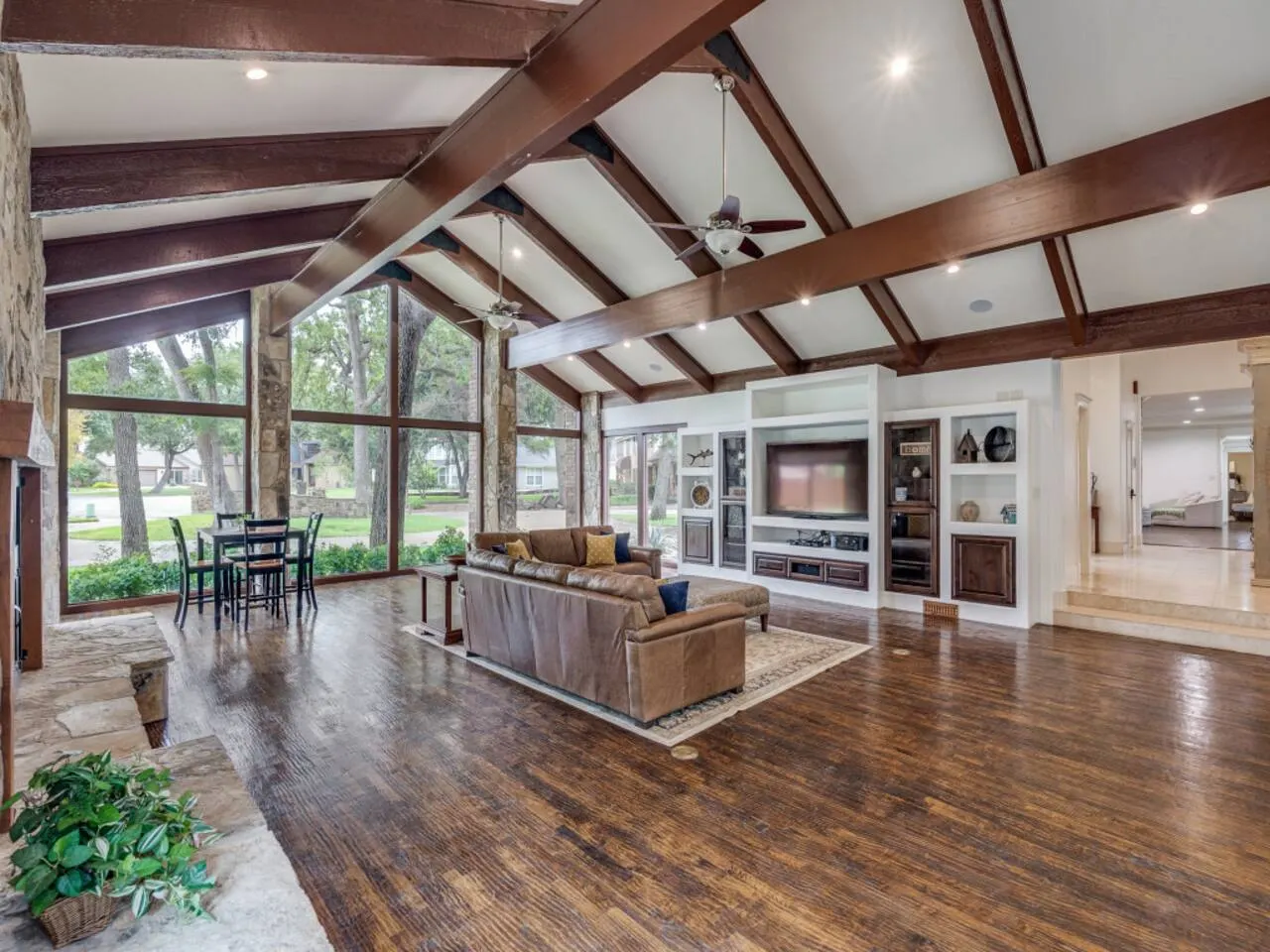 Large Vacation Retreat with Private Pool + Hot Tub 12