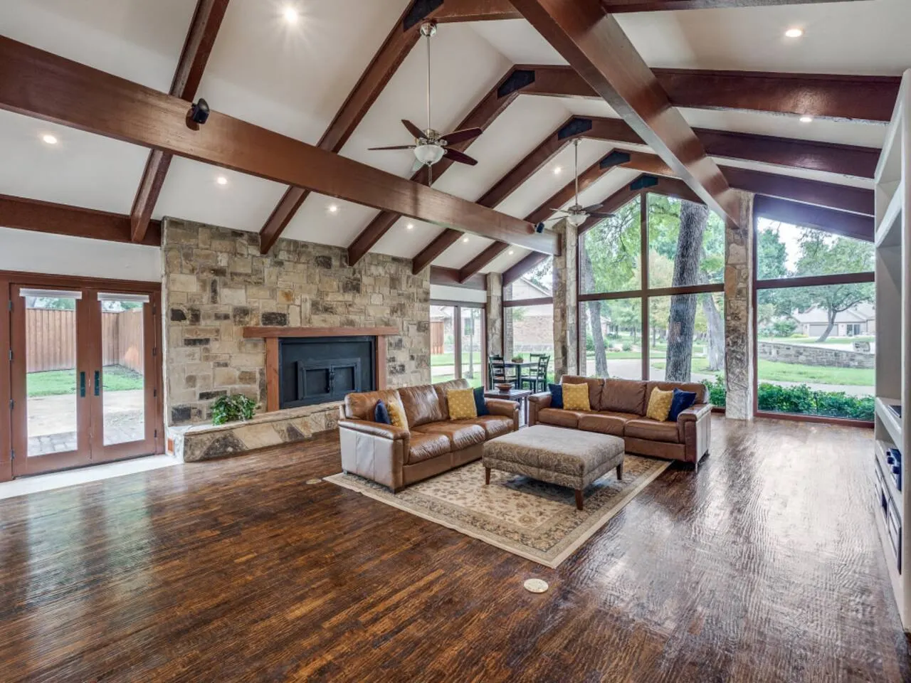 Large Vacation Retreat with Private Pool + Hot Tub 14