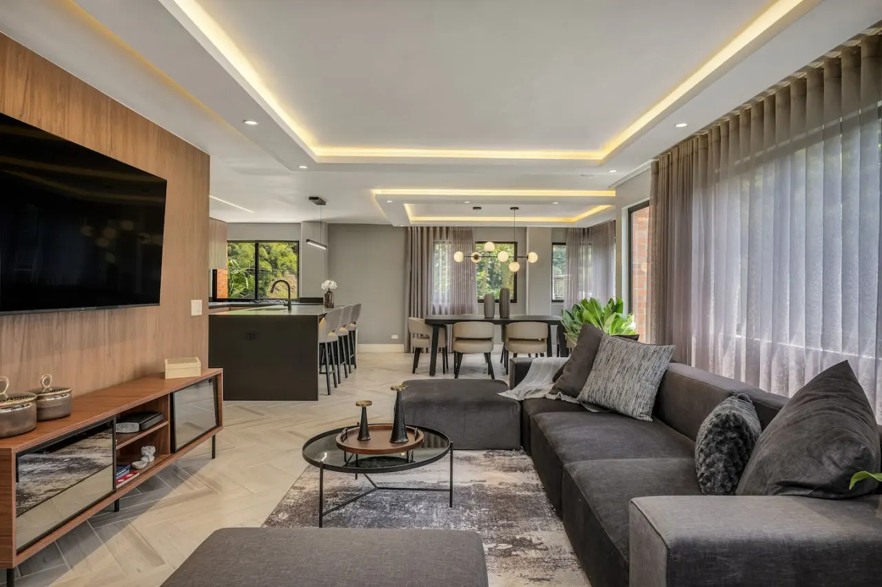 * Comfortable Heaven: 3 Bed 7