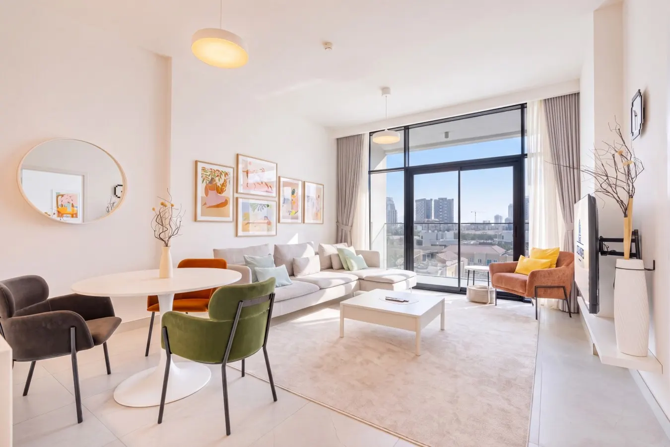 Spacious Chic Home with Great Facilities