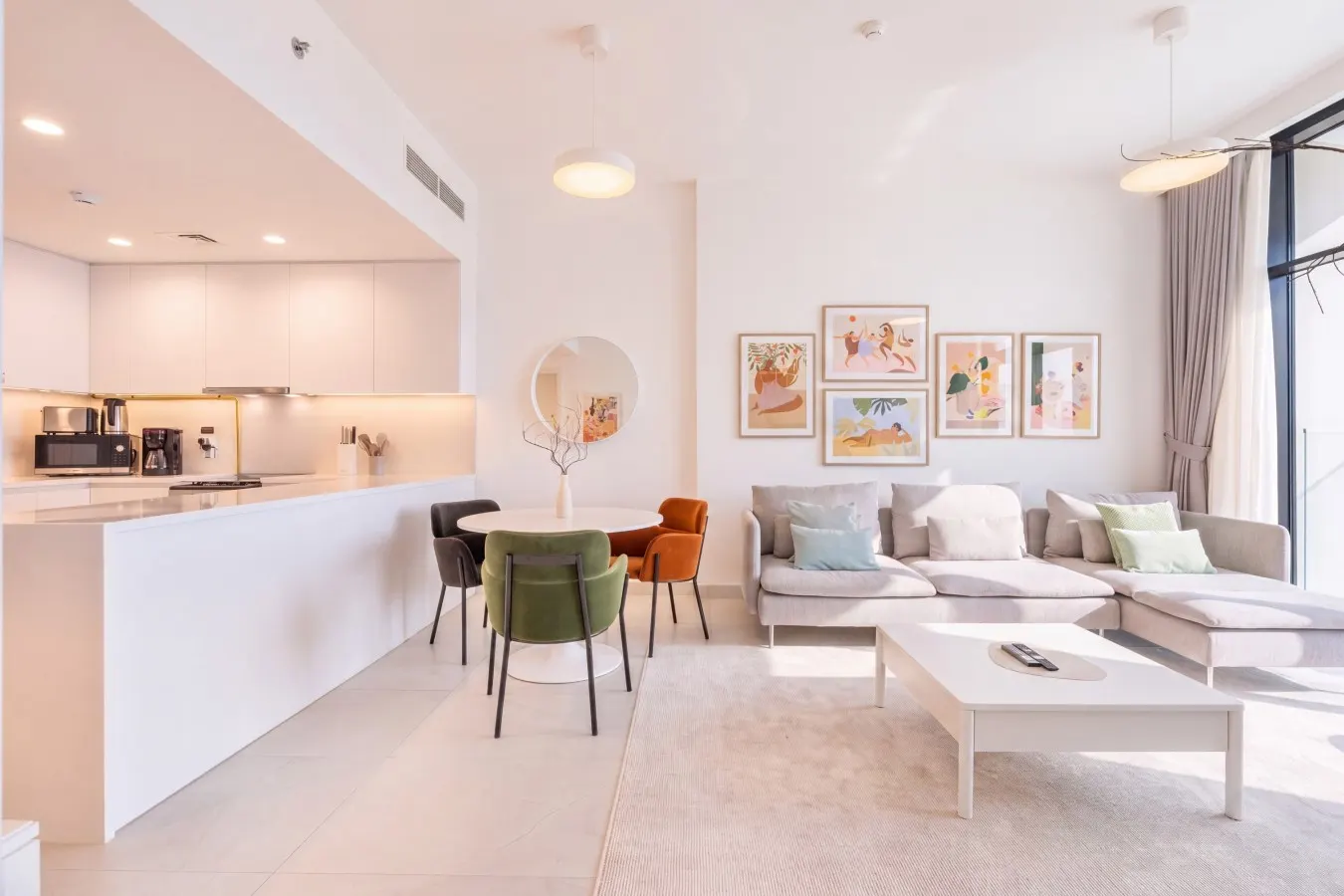 Spacious Chic Home with Great Facilities 9