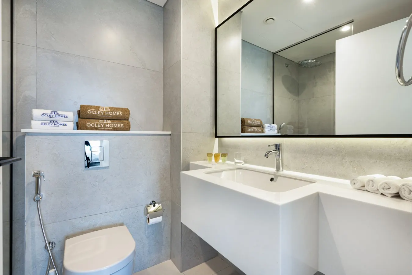 Spacious Chic Home with Great Facilities 17
