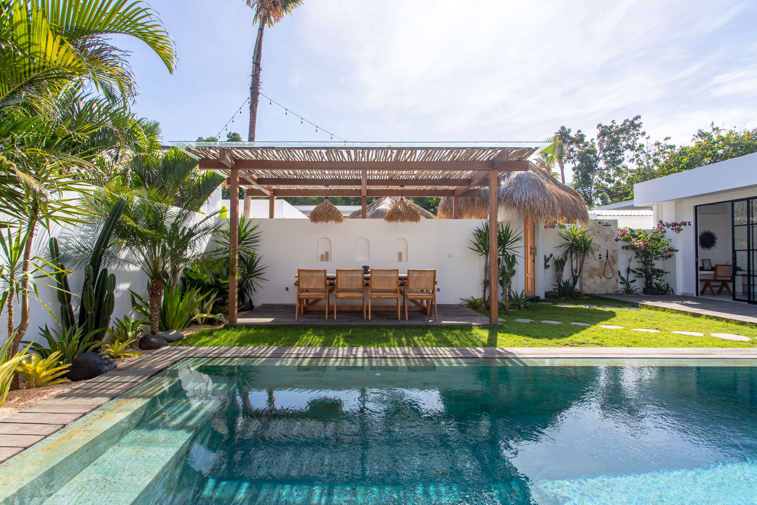 The Young Villas: Luxury 4-Bedroom Villa in Bingin — photo 2