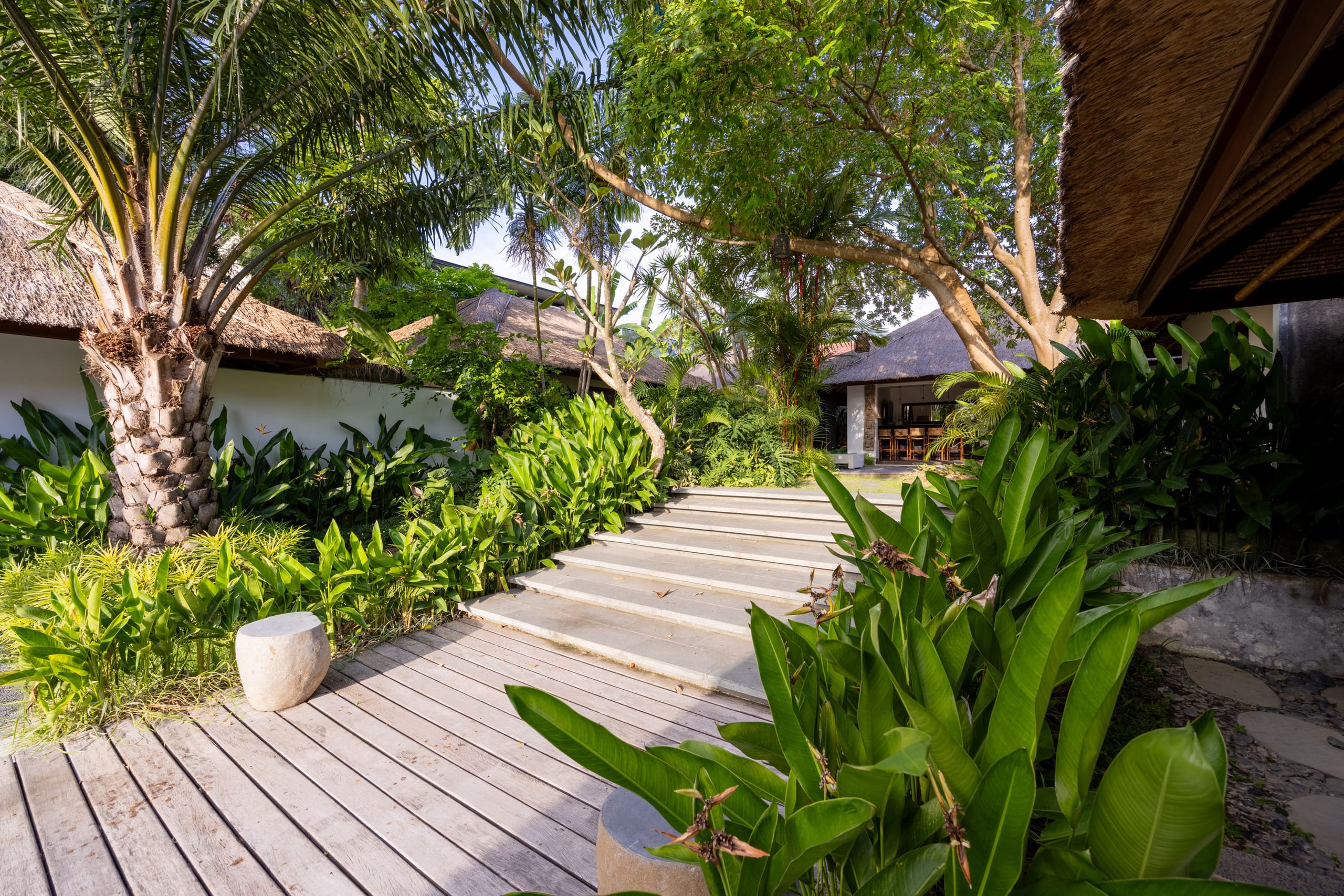 Family & Group 6/7BR villa • 1000sqm • Walk to POI 36