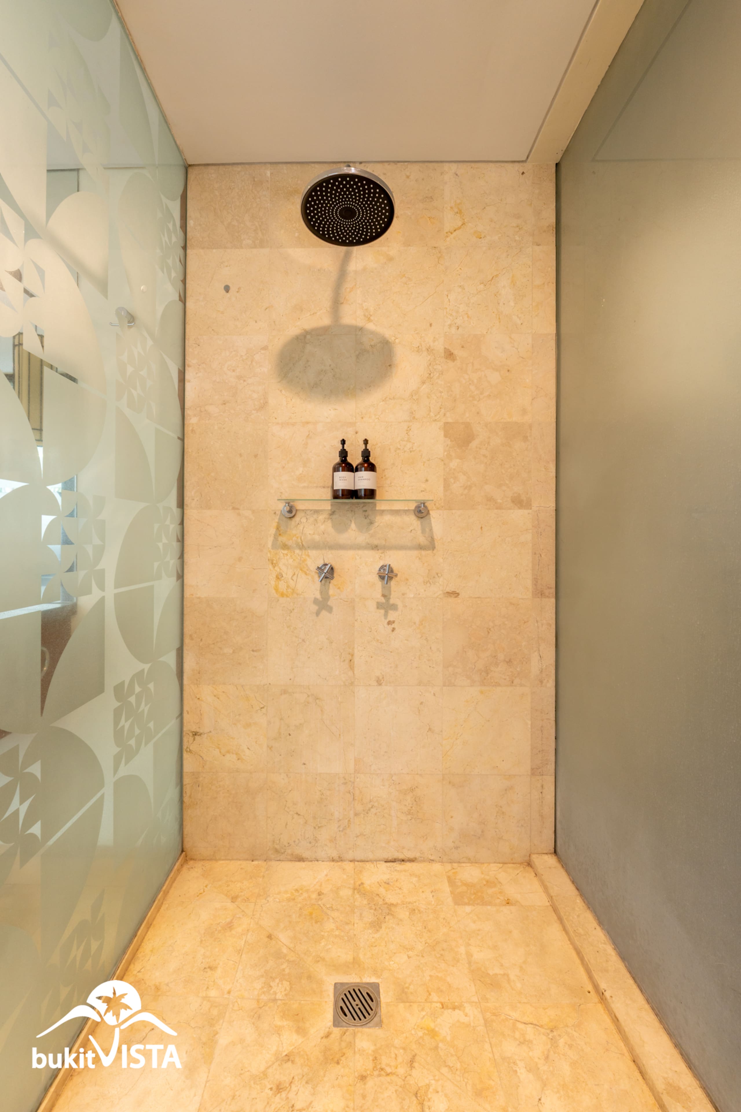 Charming Tropical Soul Escape with Pool in Ungasan 25
