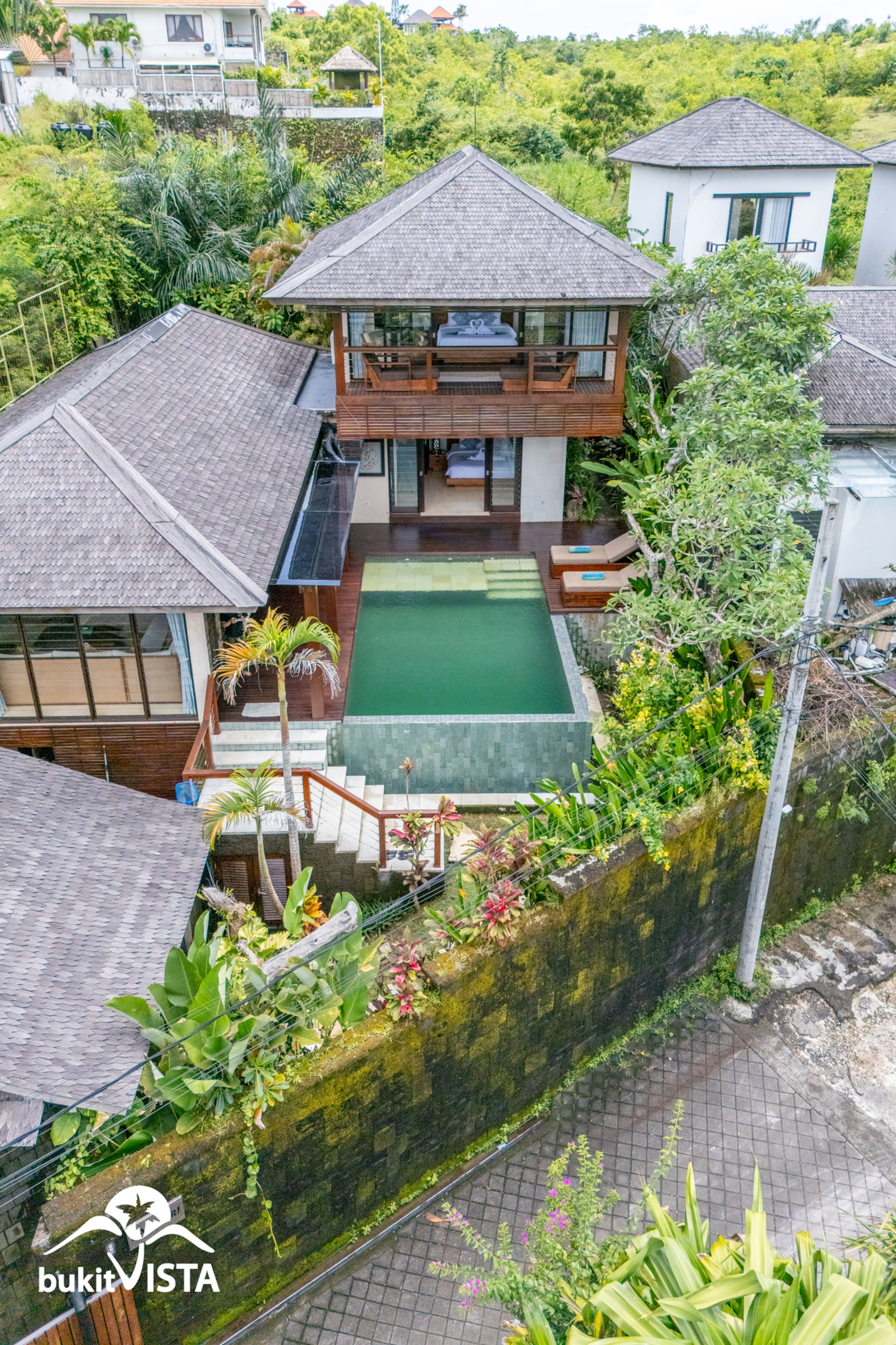 Charming Tropical Soul Escape with Pool in Ungasan 34