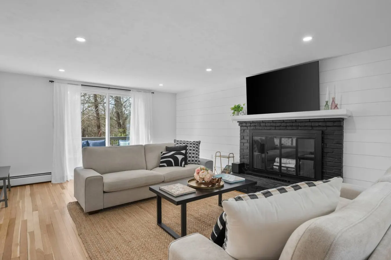 Stunning Renovated Home Near Chatham & Beaches 17