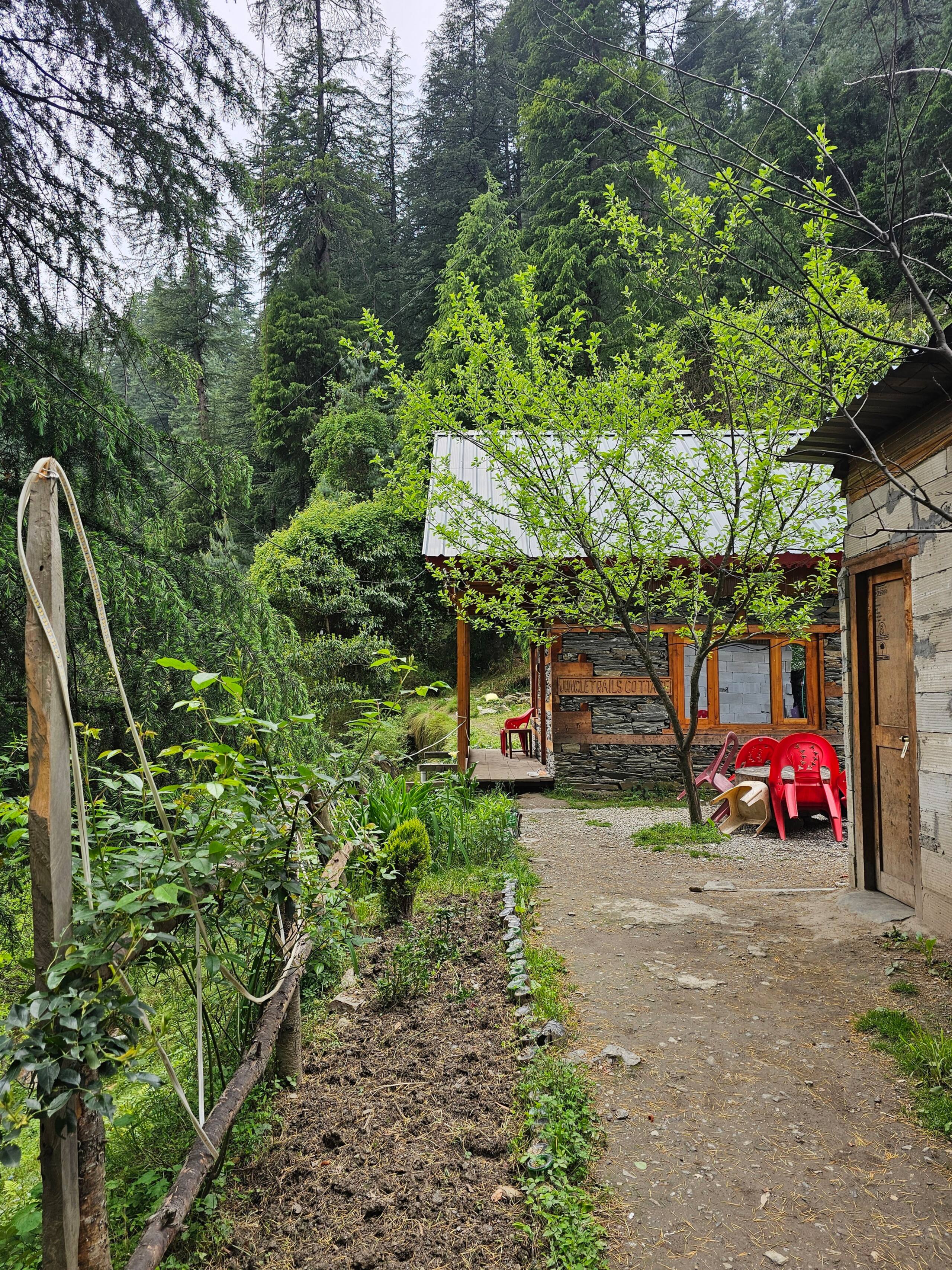 🏡JUNGLE TRAILS COTTAGE🌲SMART TV AND POWER BACKUP 22