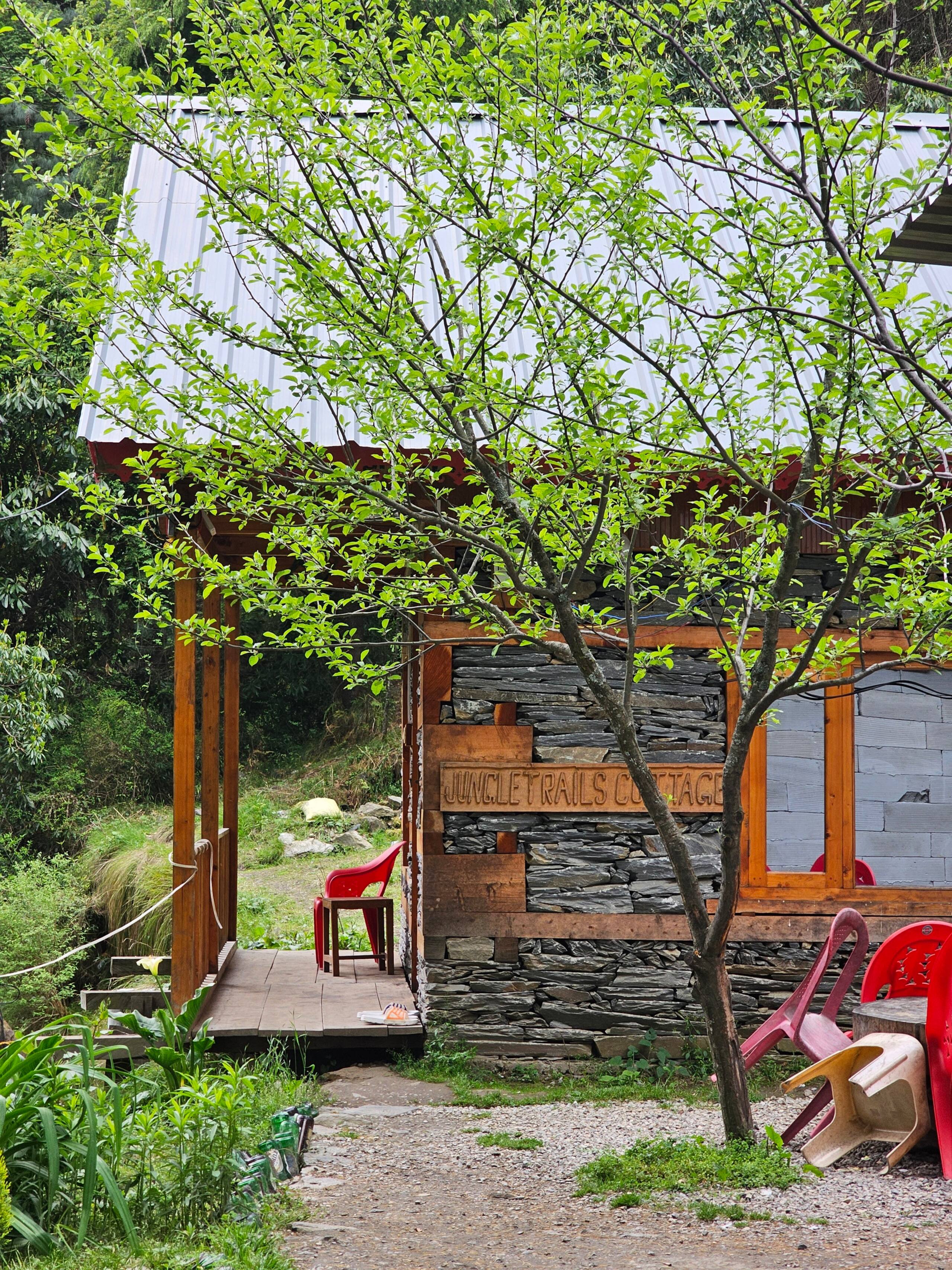 🏡JUNGLE TRAILS COTTAGE🌲SMART TV AND POWER BACKUP 8