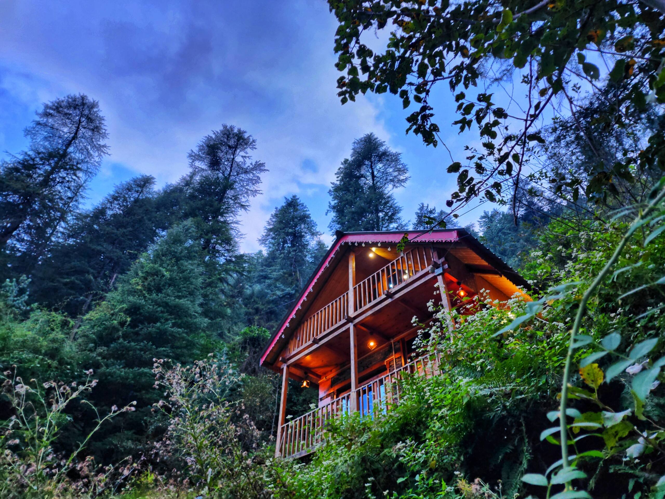 🏡JUNGLE TRAILS COTTAGE🌲SMART TV AND POWER BACKUP 5