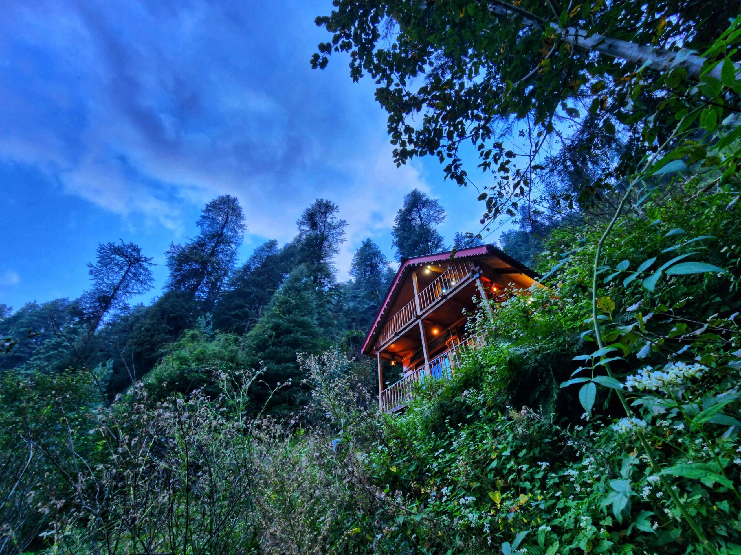 🏡JUNGLE TRAILS COTTAGE🌲SMART TV AND POWER BACKUP 36