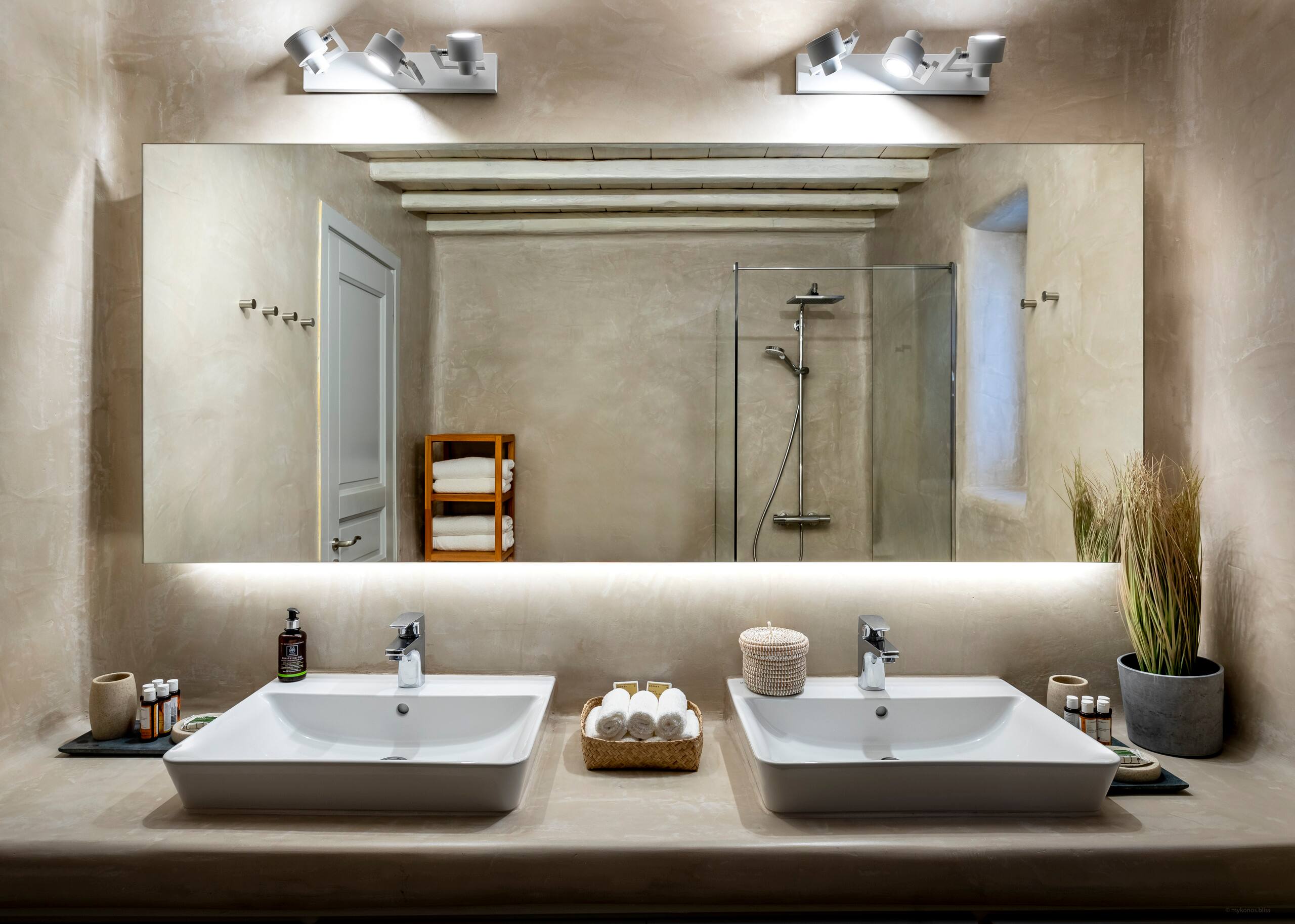 Mykonos.bliss Cyanea 40
