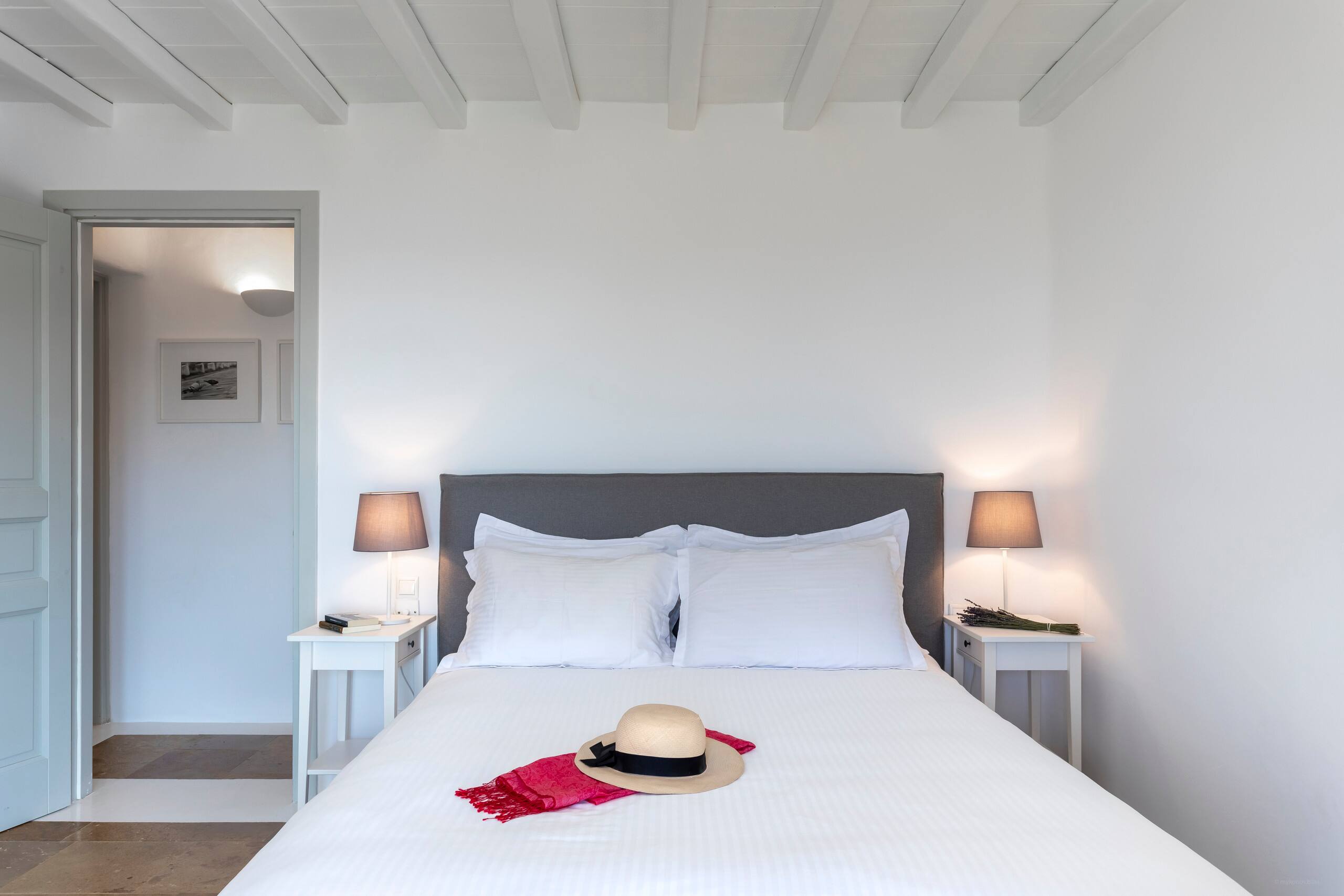 Mykonos.bliss Cyanea 29