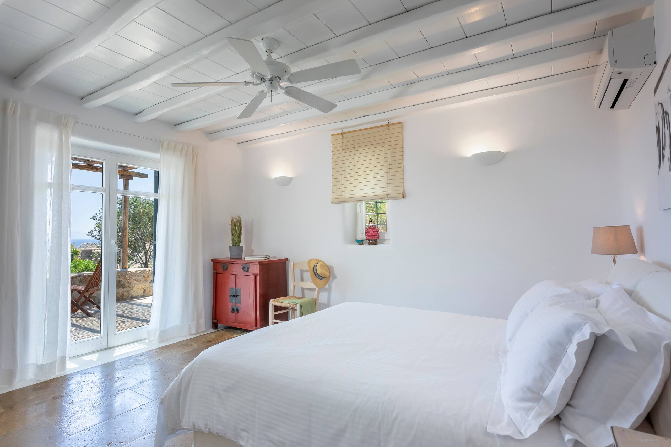 Mykonos.bliss Cyanea 22