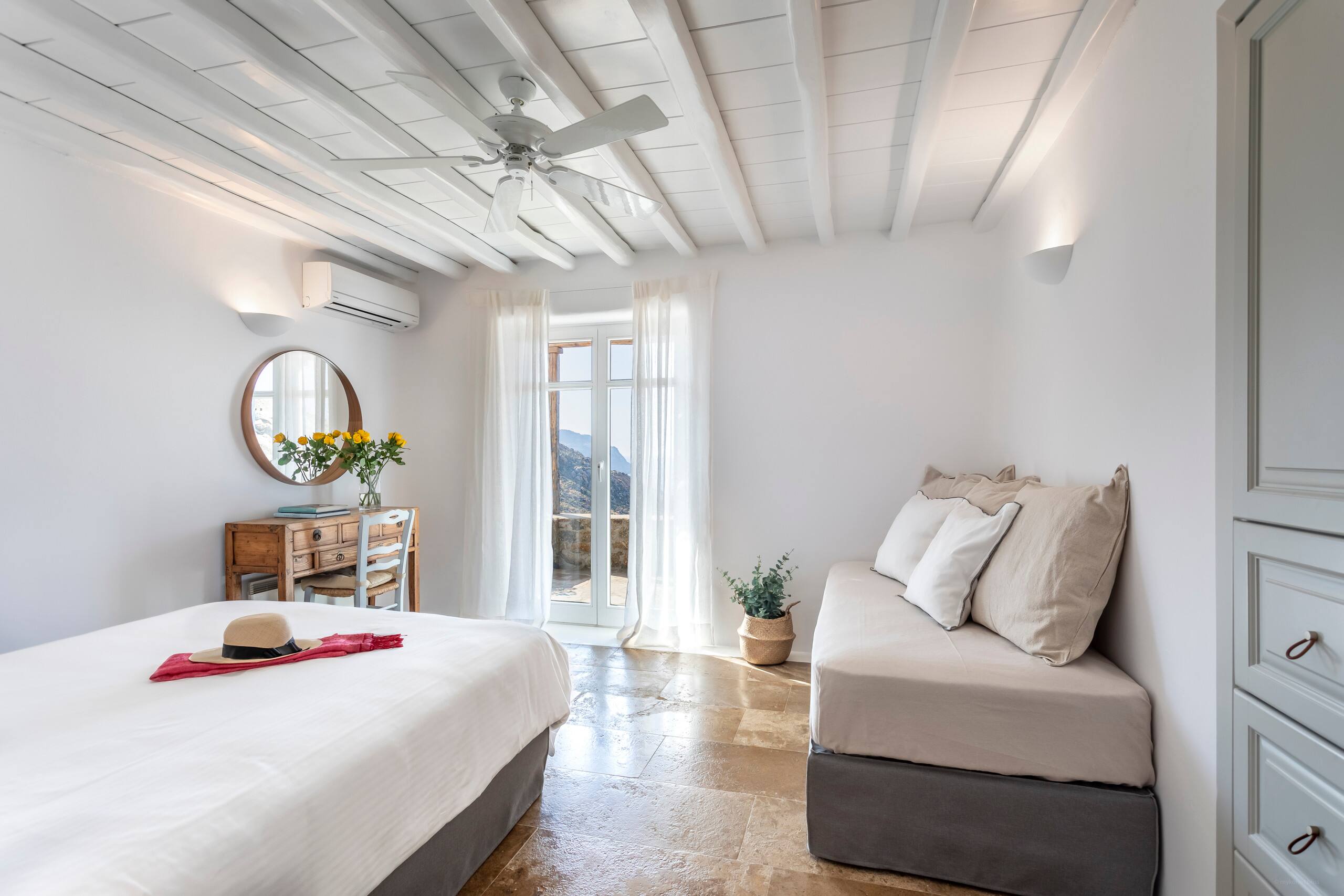 Mykonos.bliss Cyanea 27