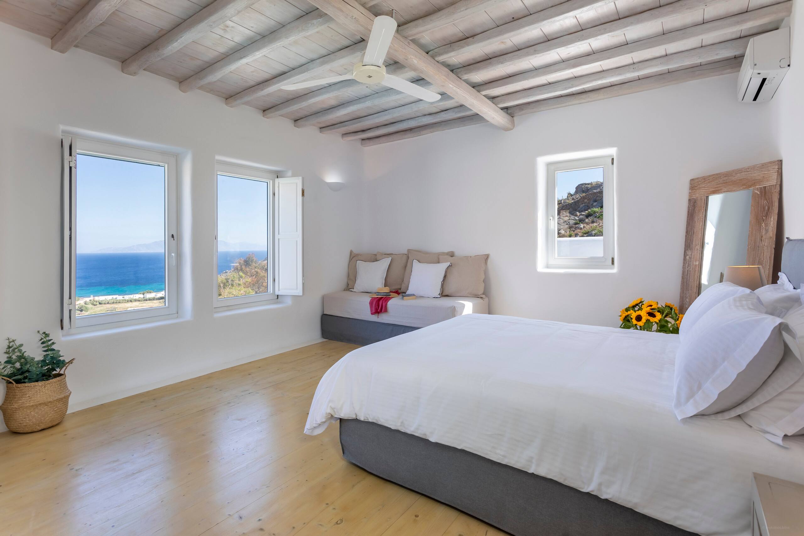 Mykonos.bliss Cyanea 20