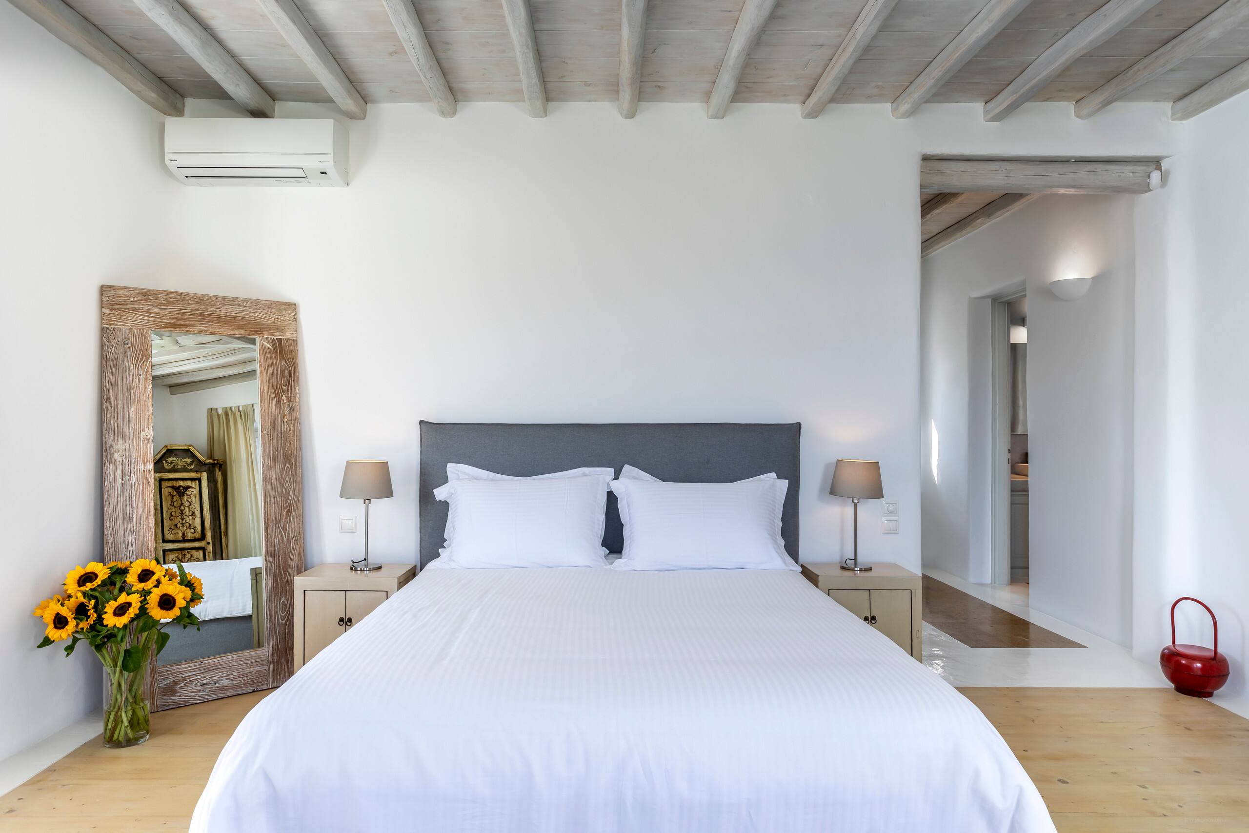 Mykonos.bliss Cyanea 21