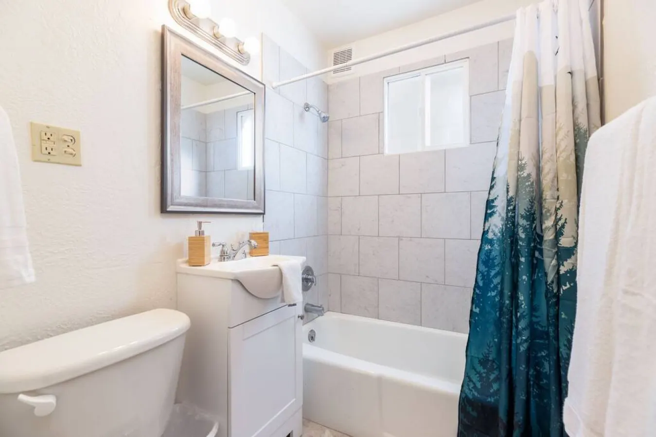 Craftsman Cabin - Historic Dtwn Avenues Apartment00 16