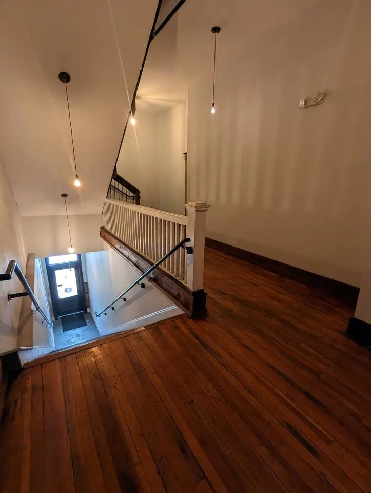Large Studio Suite in the Middle of Downtown JC 9