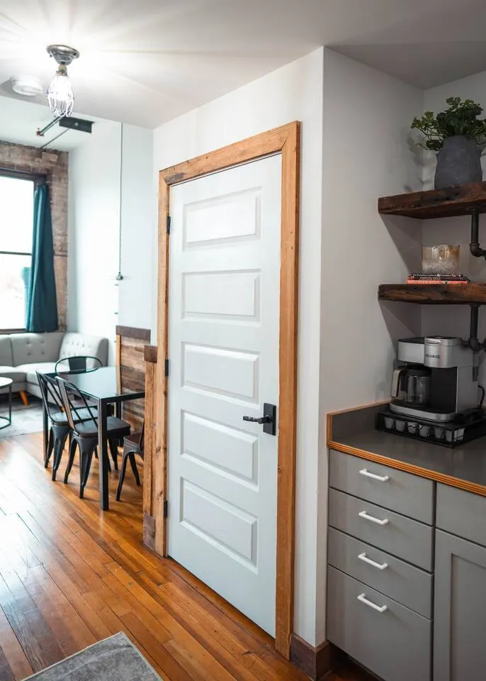 Large Studio Suite in the Middle of Downtown JC 17
