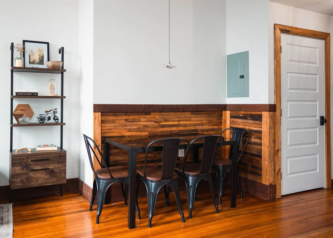 Large Studio Suite in the Middle of Downtown JC 19