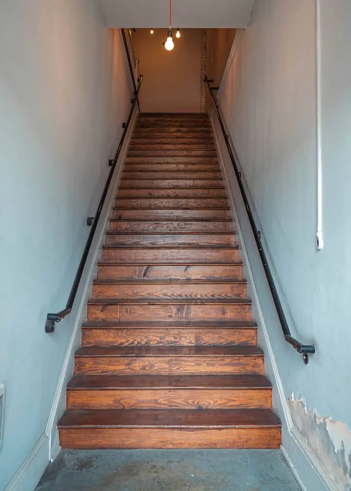 Large Studio Suite in the Middle of Downtown JC 8