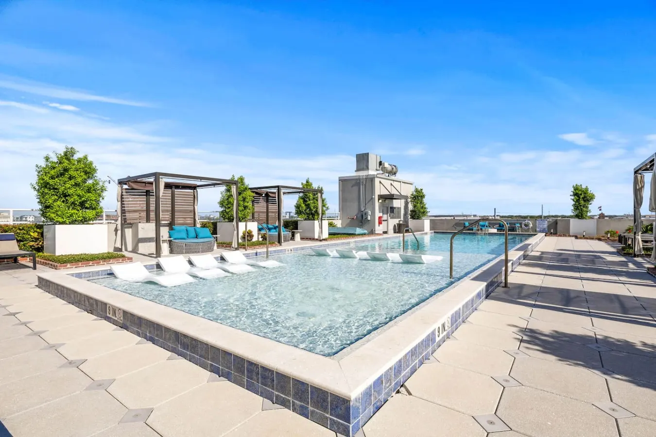 Stylish 1BR in Heart of Channelside Area 6